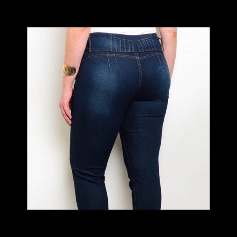 ➕ Dark Wash Denim Jeans - Picture 3 of 7